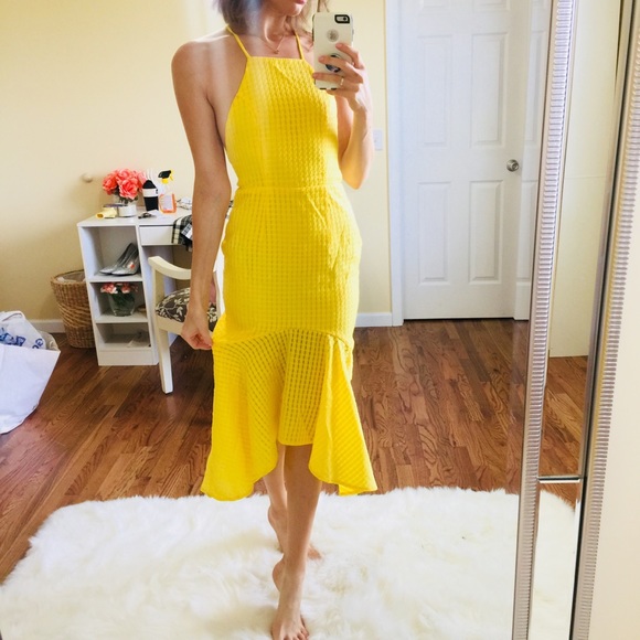 Boohoo Dresses & Skirts - Boohoo Summer Yellow Halter Open Back Cross Dress